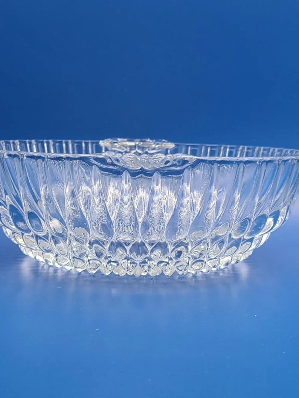 Anchor Hocking Vintage Teardrop Hobnail Handled Serving Bowl 8